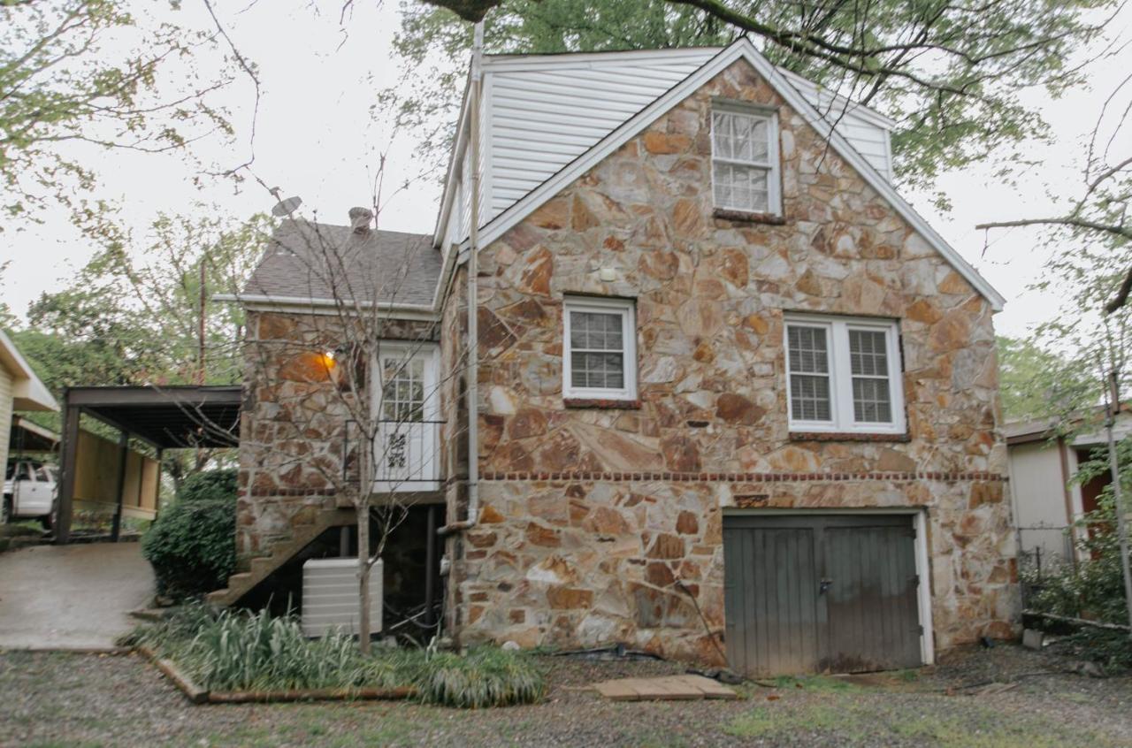 The Woodlawn Tudor Hot Springs Luaran gambar